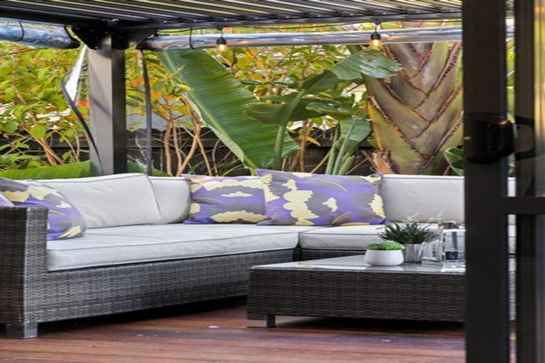 Photo of property in 82 Reynolds Road, Pukekohe, 2120