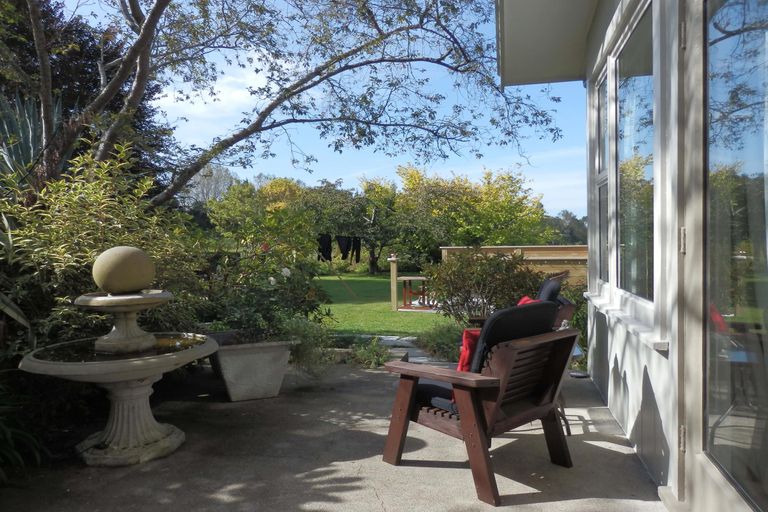 Photo of property in 82 Point Bush Road, Waimate, 7979