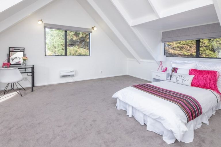 Photo of property in 64 Effingham Street, North New Brighton, Christchurch, 8083