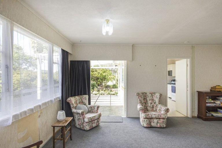 Photo of property in 37 Waterloo Crescent, Hokowhitu, Palmerston North, 4410