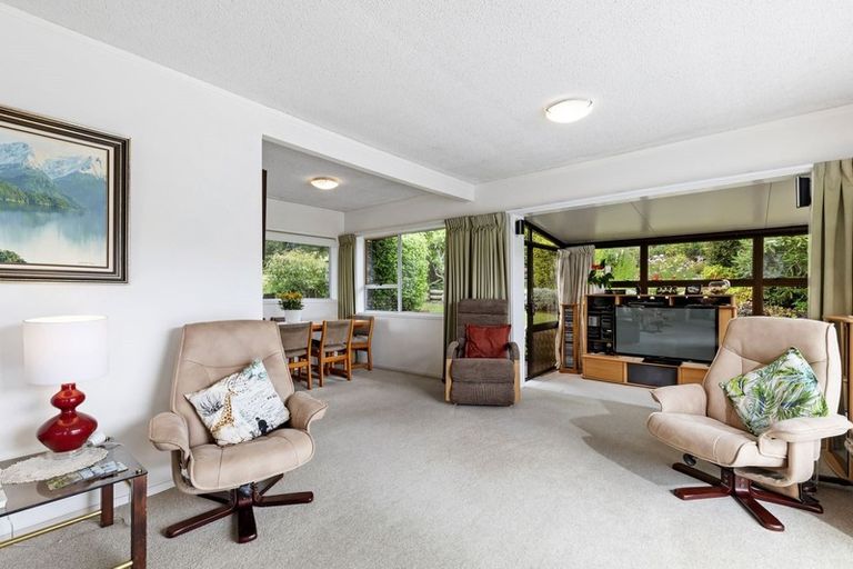 Photo of property in 2/4 Celina Place, Browns Bay, Auckland, 0630