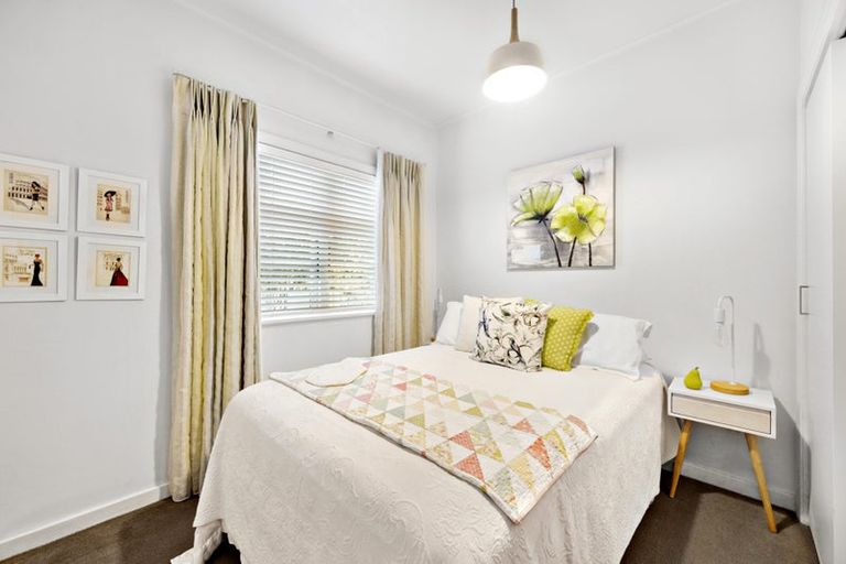 Photo of property in 13 Wayside, Miramar, Wellington, 6022