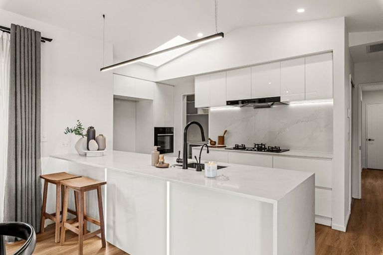 Photo of property in 27 Irvines Track, Halswell, Christchurch, 8025