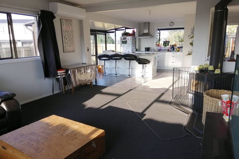 Photo of property in 6 Kamahi Avenue, Hawera, 4610