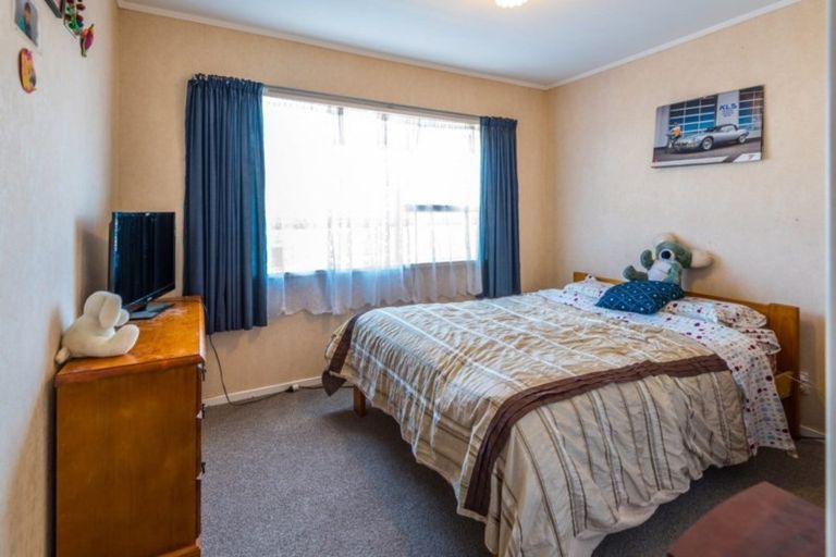 Photo of property in 4 Yearsley Place, Manurewa, Auckland, 2102