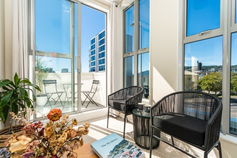 Photo of property in 31 Karo Drive, Te Aro, Wellington, 6011