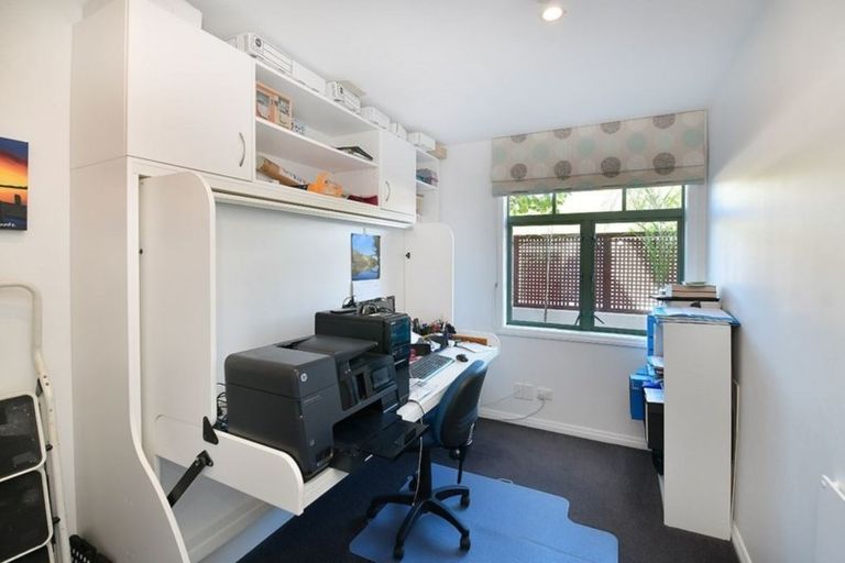 Photo of property in 128 Harbour Village Drive, Gulf Harbour, Whangaparaoa, 0930