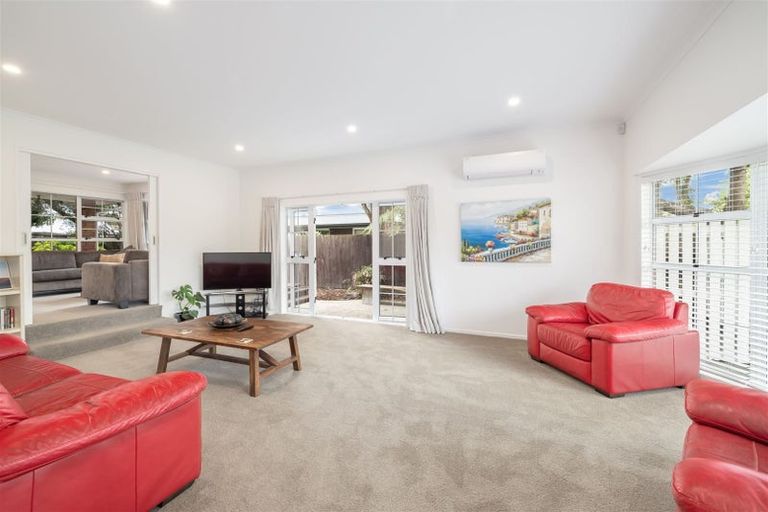 Photo of property in 6 Pasadena Place, Harewood, Christchurch, 8051