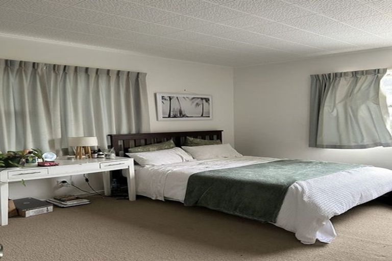 Photo of property in 2 Foyle Street, Island Bay, Wellington, 6023