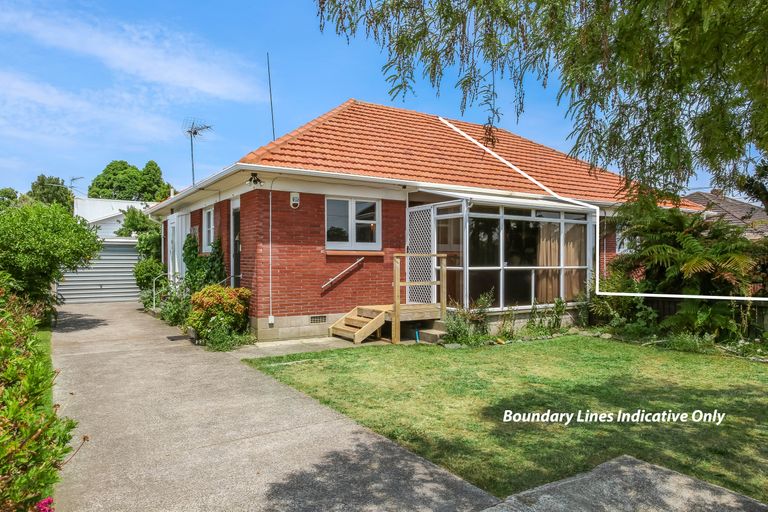 Photo of property in 2/101a Clevedon Road, Papakura, 2110
