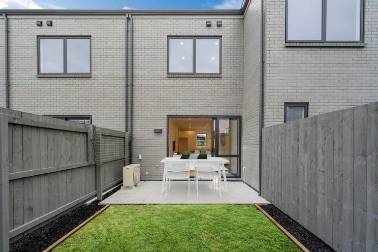 Photo of property in 5 Oyster Drive, Whenuapai, Auckland, 0618