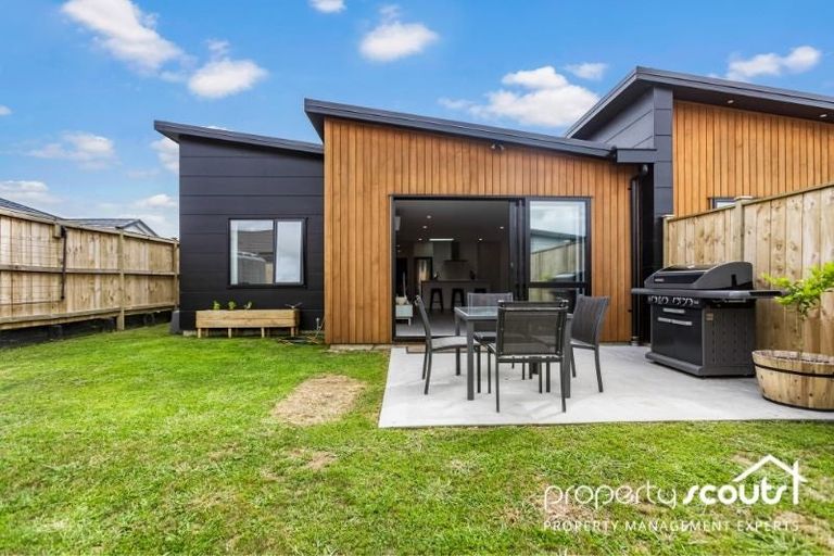 Photo of property in 14 Buddle Road, Paerata, 2124