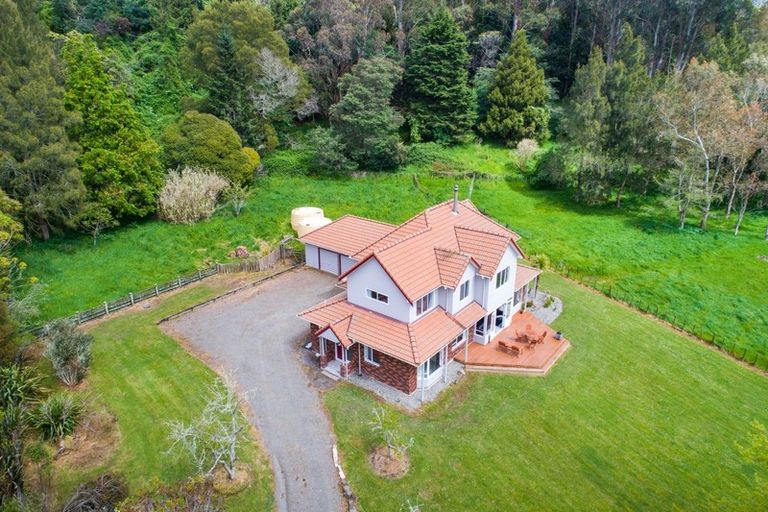 Photo of property in 54 Moonshine Valley Road, Aokautere, 4471