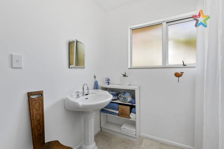 Photo of property in 45b Lord Street, Stokes Valley, Lower Hutt, 5019