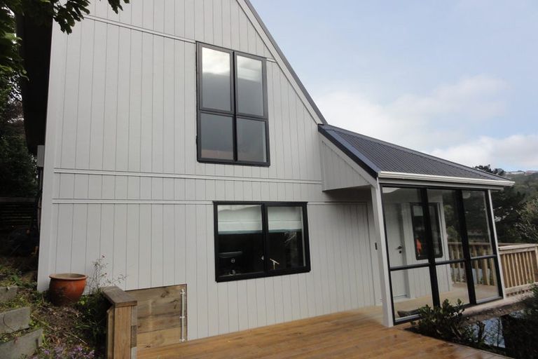 Photo of property in 2 Otonga Way, Churton Park, Wellington, 6037