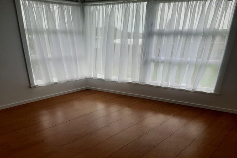 Photo of property in 10 Holland Road, Hillcrest, Auckland, 0627