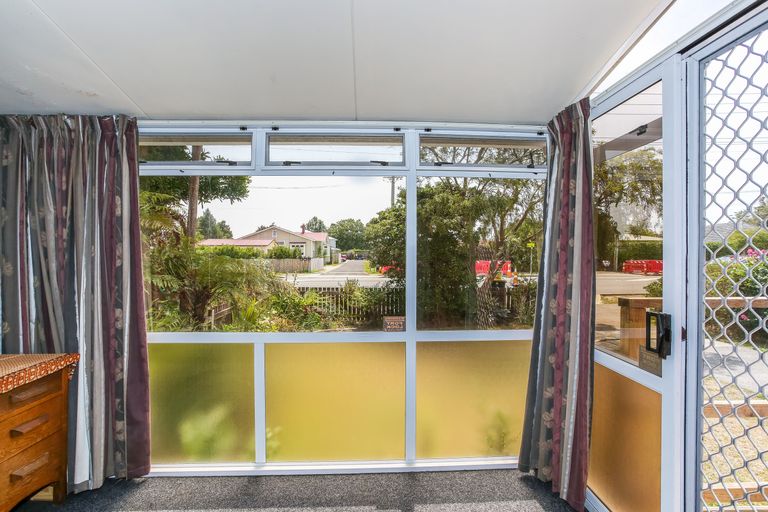 Photo of property in 2/101a Clevedon Road, Papakura, 2110