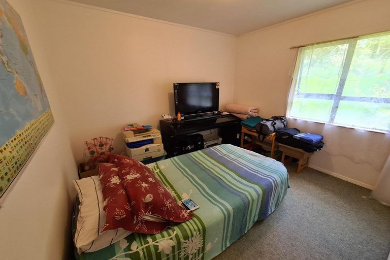 Photo of property in 1/96 Edmonton Road, Henderson, Auckland, 0612