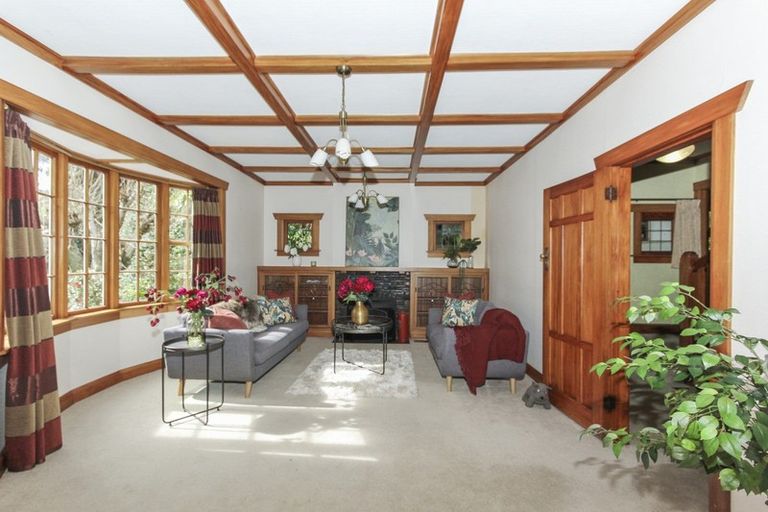 Photo of property in 3 Redcoat Lane, New Plymouth, 4310