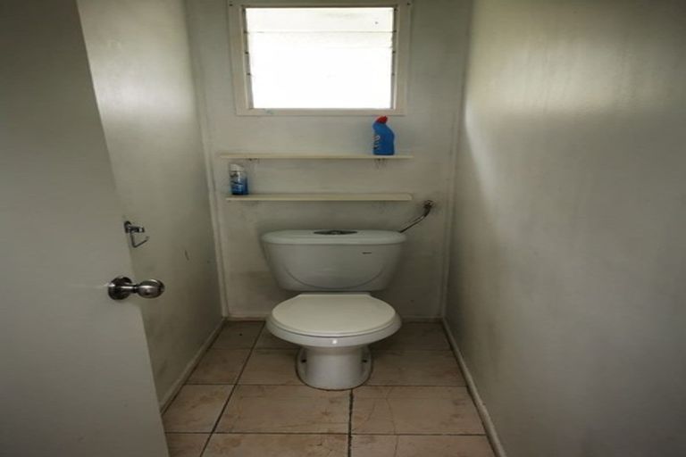 Photo of property in 3 Longburn Road, Henderson, Auckland, 0610