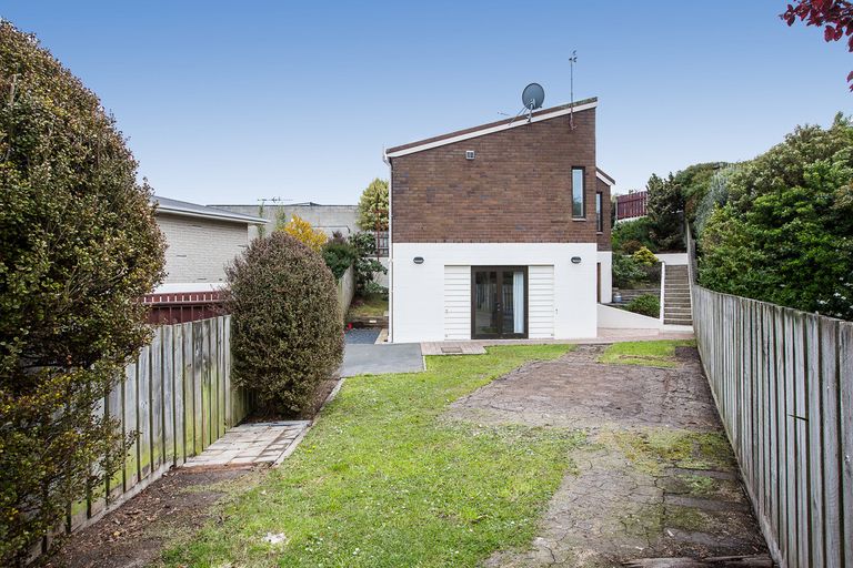 Photo of property in 1a Gala Street, Vauxhall, Dunedin, 9013