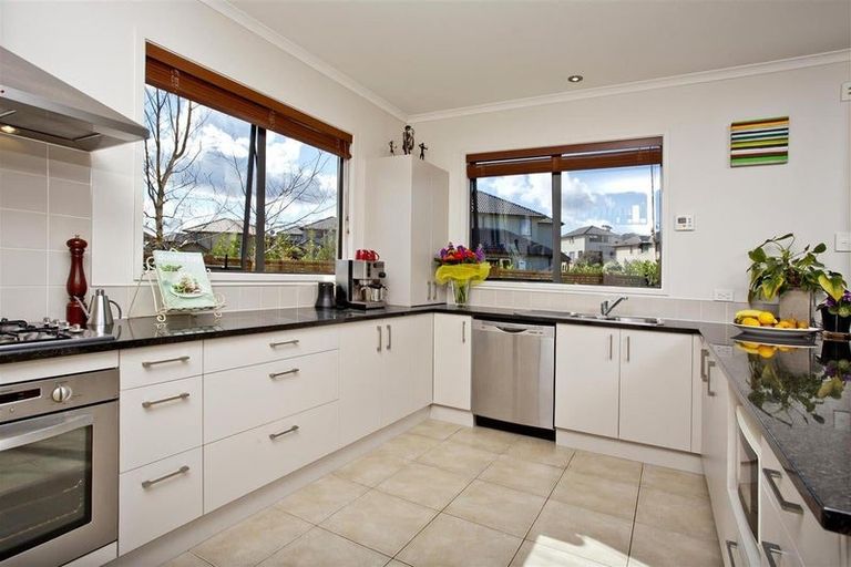 Photo of property in 21 Greenbough Lane, Greenhithe, Auckland, 0632