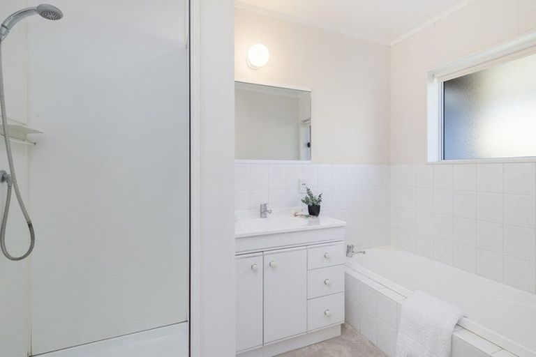Photo of property in 51a O'connor Drive, Pukekohe, 2120
