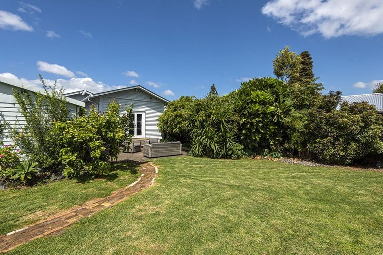 Photo of property in 15 Wallace Street, Regent, Whangarei, 0112