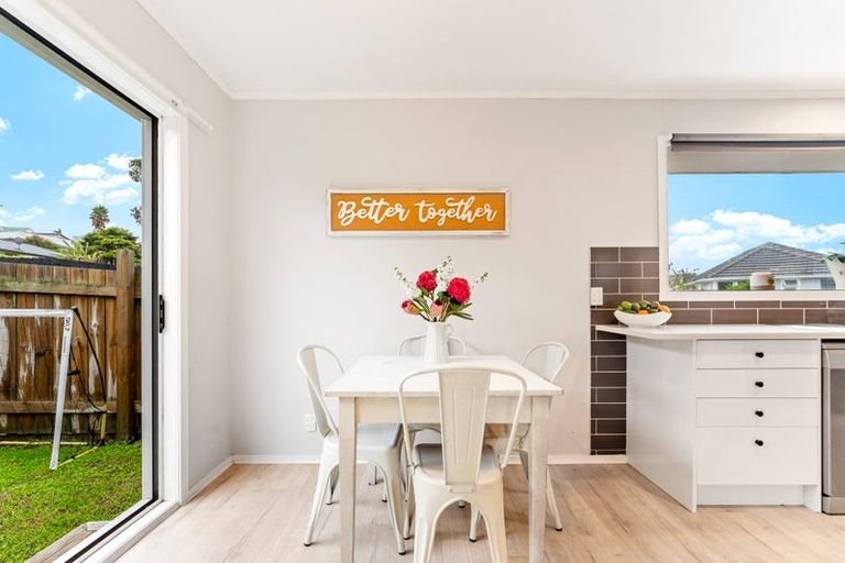 Photo of property in 921 Whangaparaoa Road, Manly, Whangaparaoa, 0930