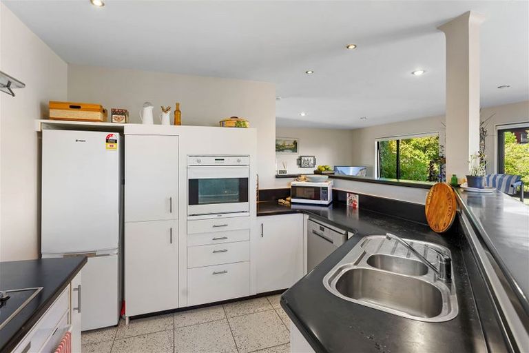 Photo of property in 4 Flaxmere Street, Waikanae Beach, Waikanae, 5036