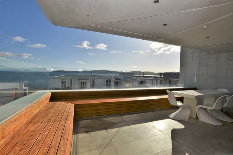 Photo of property in 15/225 Lake Terrace, Waipahihi, Taupo, 3330
