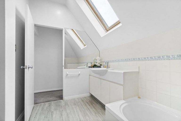 Photo of property in 95 Clyde Road, Ilam, Christchurch, 8041