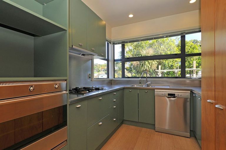 Photo of property in 5e Raroa Road, Kelburn, Wellington, 6012