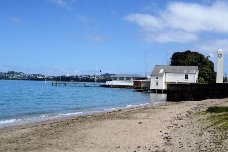 Photo of property in 1/12a Church Street, Devonport, Auckland, 0624
