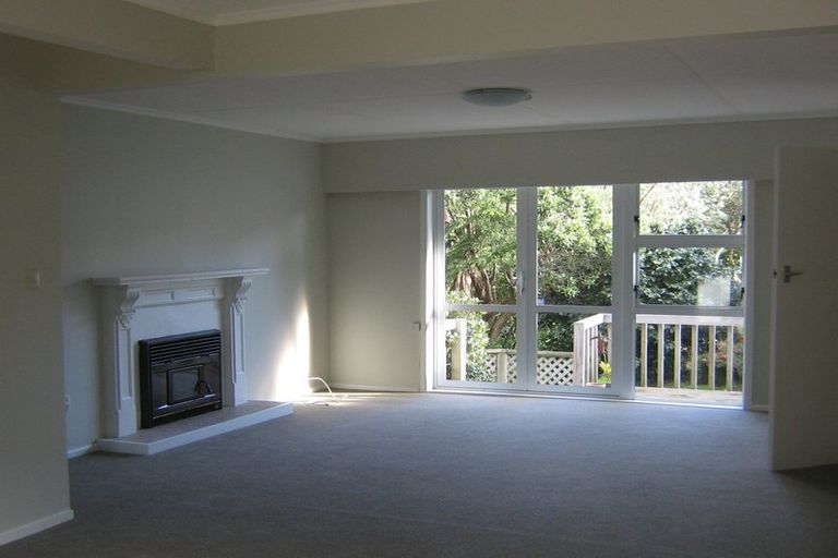 Photo of property in 48 Kahu Road, Paremata, Porirua, 5024