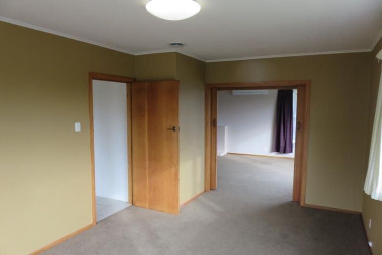 Photo of property in 7 Sunrise Boulevard, Tawa, Wellington, 5028