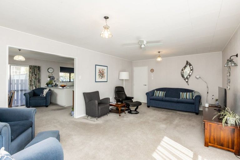 Photo of property in 1/53 Te Mata Road, Havelock North, 4130