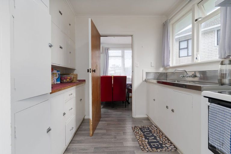 Photo of property in 35 Cornwall Crescent, Cannons Creek, Porirua, 5024