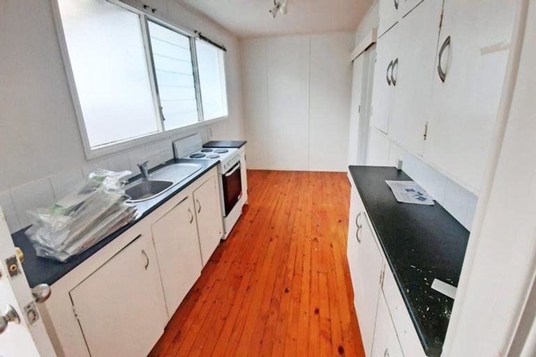 Photo of property in 2/7 Oteha Valley Road, Northcross, Auckland, 0632