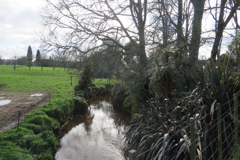 Photo of property in 168 West Road, Kaukapakapa, 0873