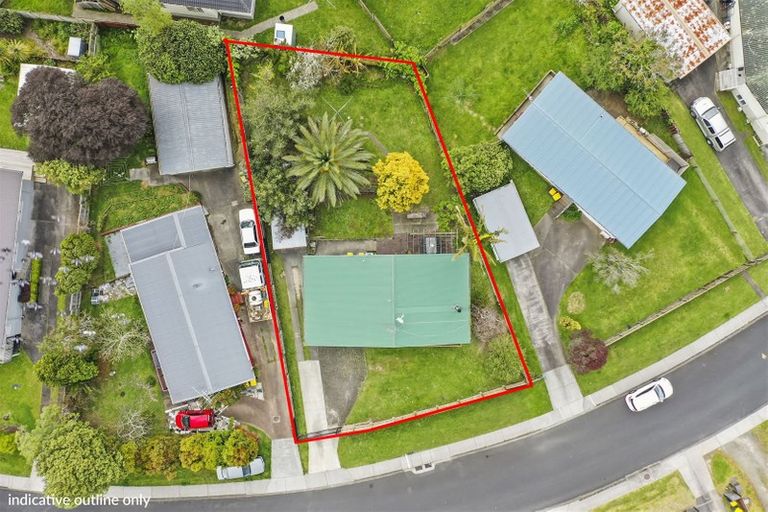 Photo of property in 38 Thornlow Street, Glendene, Auckland, 0602
