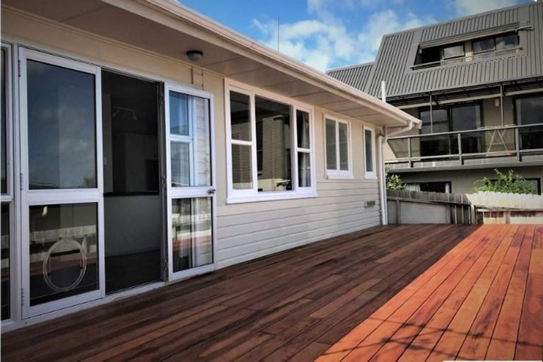 Photo of property in 805 Whangaparaoa Road, Manly, Whangaparaoa, 0930