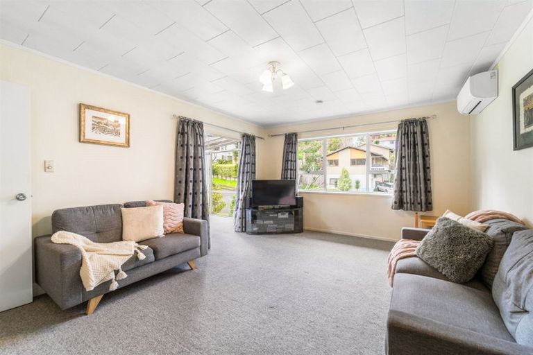 Photo of property in 8 Newstead Avenue, Browns Bay, Auckland, 0632