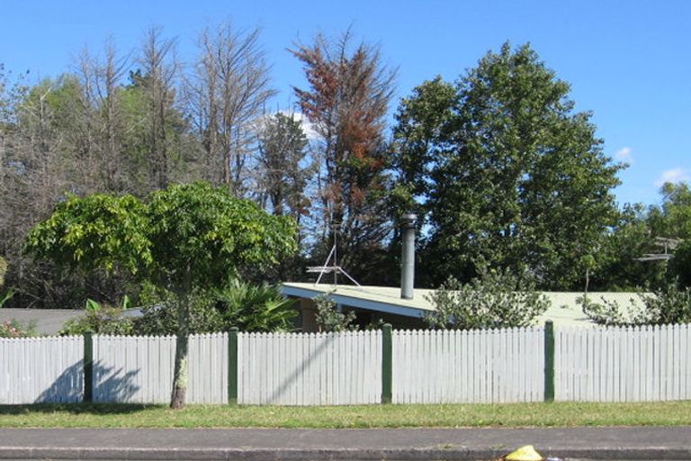 Photo of property in 49 Oreil Avenue, West Harbour, Auckland, 0618