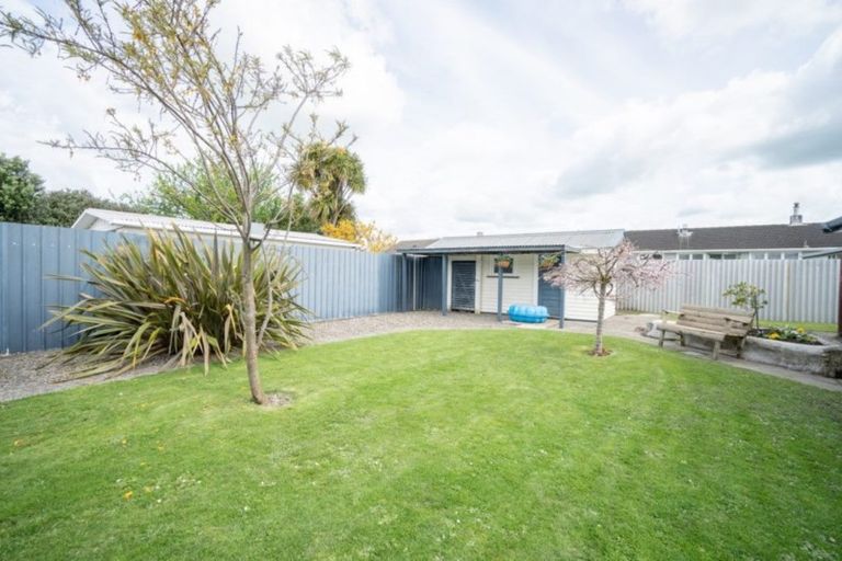 Photo of property in 16 Cavendish Crescent, Awapuni, Palmerston North, 4412