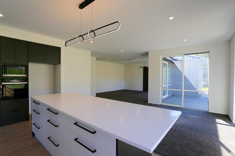 Photo of property in 16 Redwoods Lane, Helensburgh, Dunedin, 9010