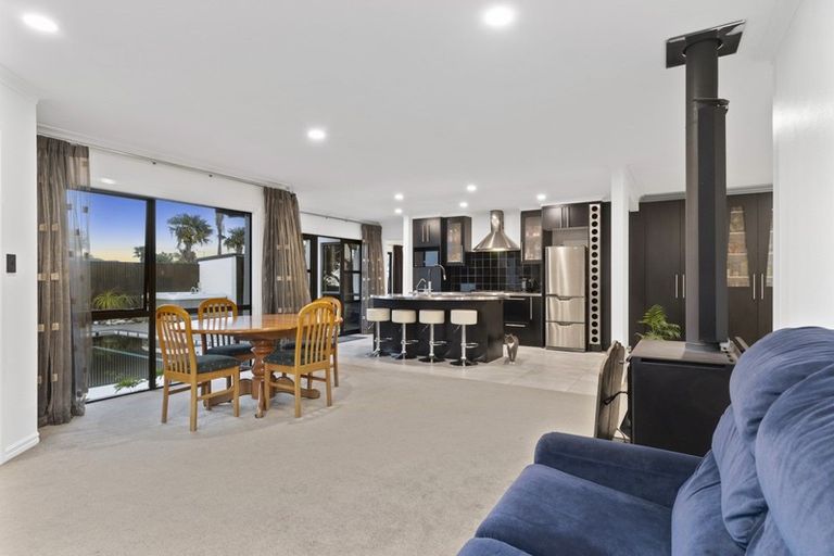 Photo of property in 133 Gravatt Road, Papamoa Beach, Papamoa, 3118