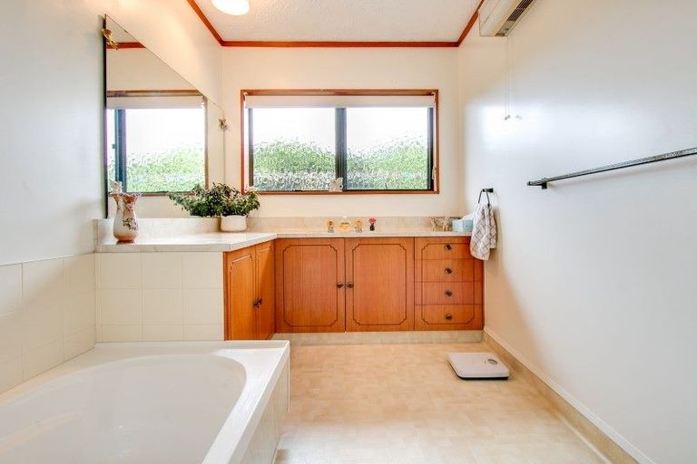 Photo of property in 39 Auckland Road, Greenmeadows, Napier, 4112