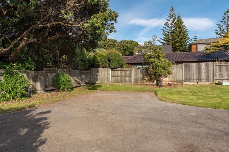 Photo of property in 5 Raebern Lane, Raumati Beach, Paraparaumu, 5032
