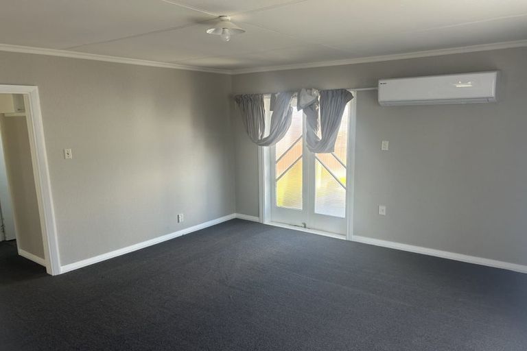 Photo of property in 54 Seddon Street, Takaro, Palmerston North, 4412